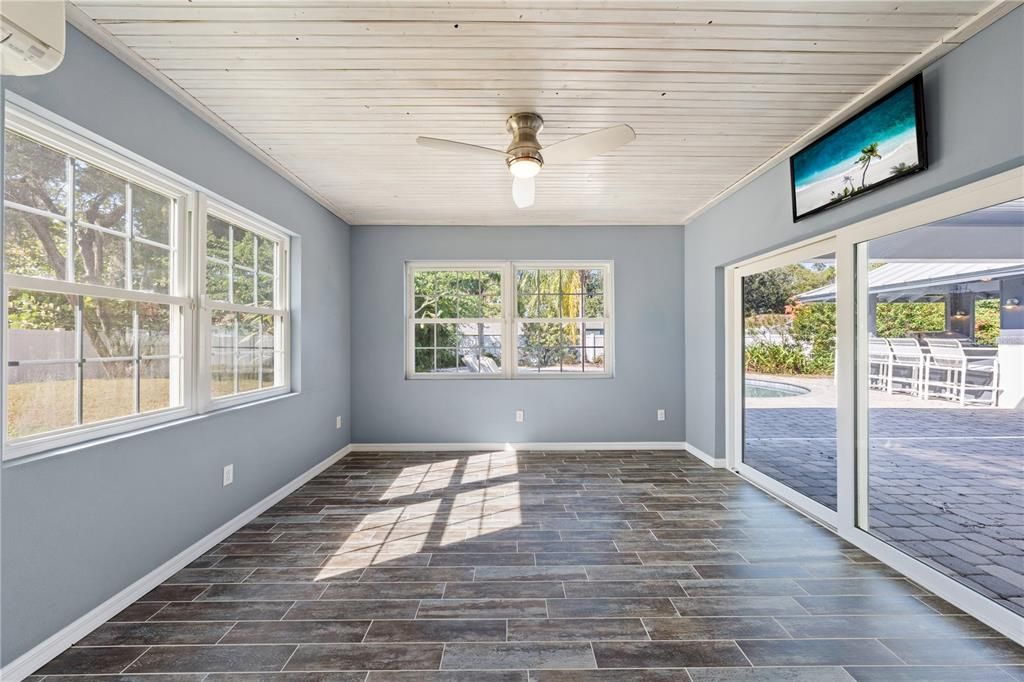 Active With Contract: $499,900 (4 beds, 3 baths, 2126 Square Feet)