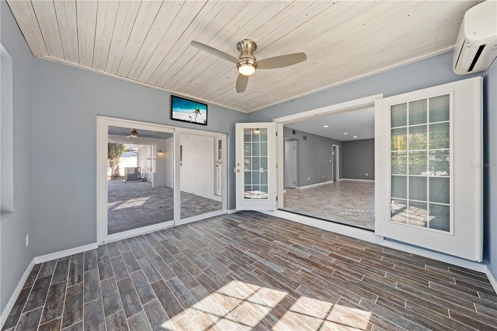 Active With Contract: $499,900 (4 beds, 3 baths, 2126 Square Feet)