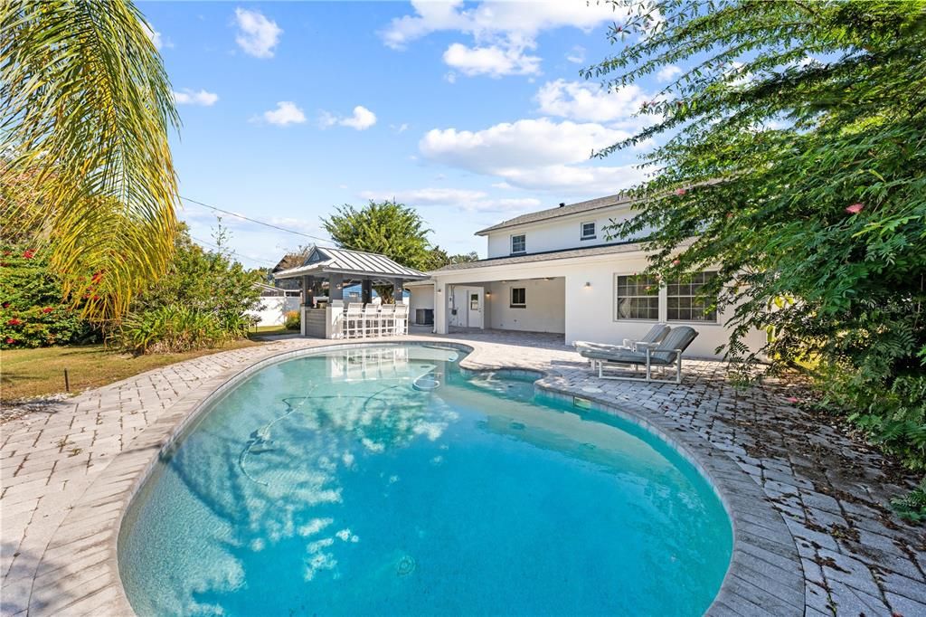 Active With Contract: $499,900 (4 beds, 3 baths, 2126 Square Feet)