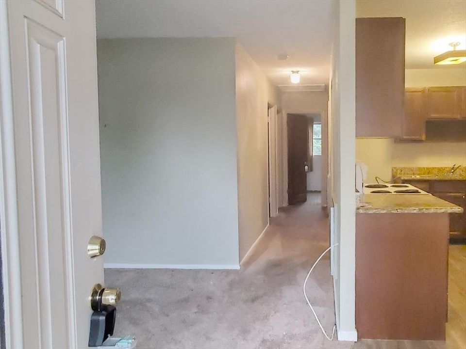 待售: $209,000 (3 贝兹, 1 浴室, 900 平方英尺)