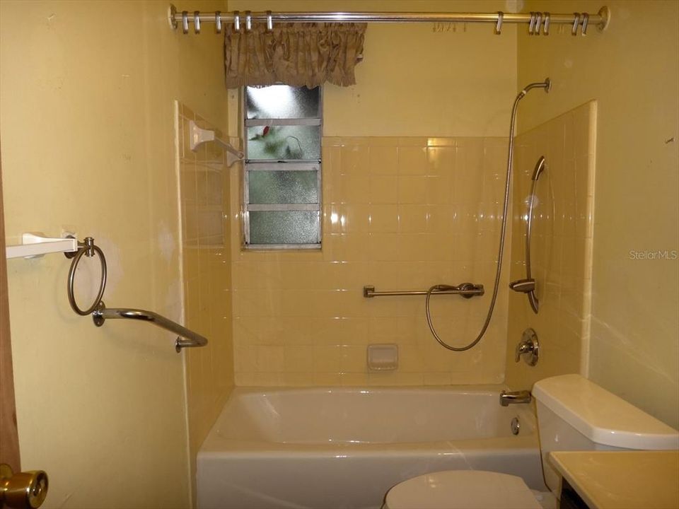 待售: $209,000 (3 贝兹, 1 浴室, 900 平方英尺)