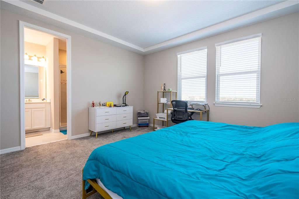 Active With Contract: $490,000 (3 beds, 2 baths, 1661 Square Feet)