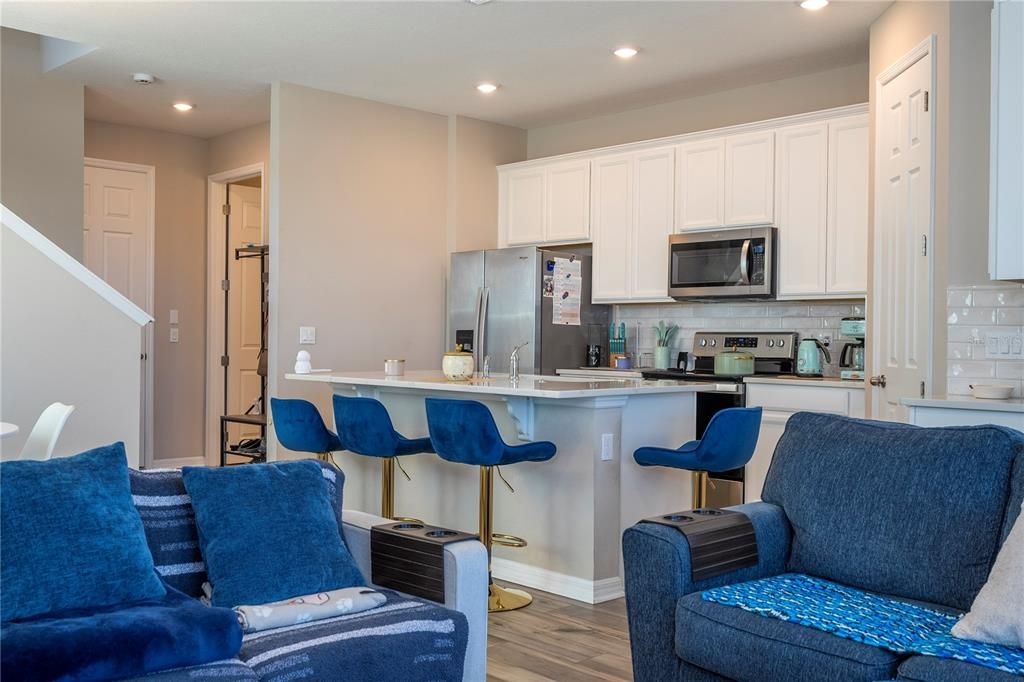 Active With Contract: $490,000 (3 beds, 2 baths, 1661 Square Feet)