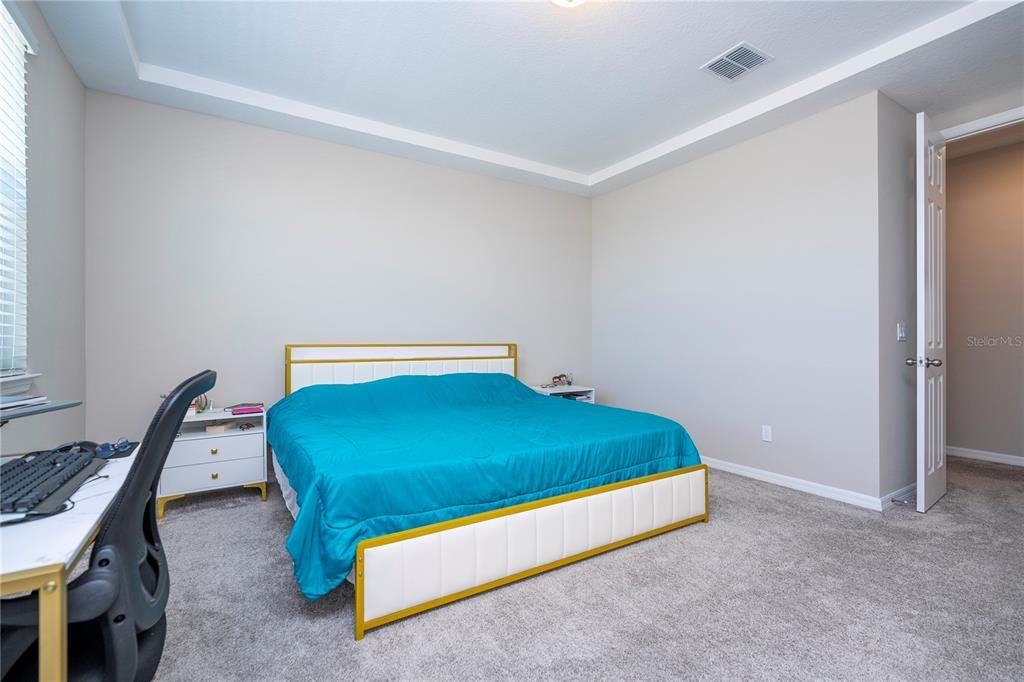 Active With Contract: $490,000 (3 beds, 2 baths, 1661 Square Feet)