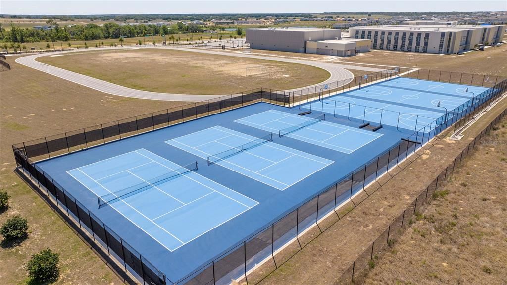 Active With Contract: $490,000 (3 beds, 2 baths, 1661 Square Feet)