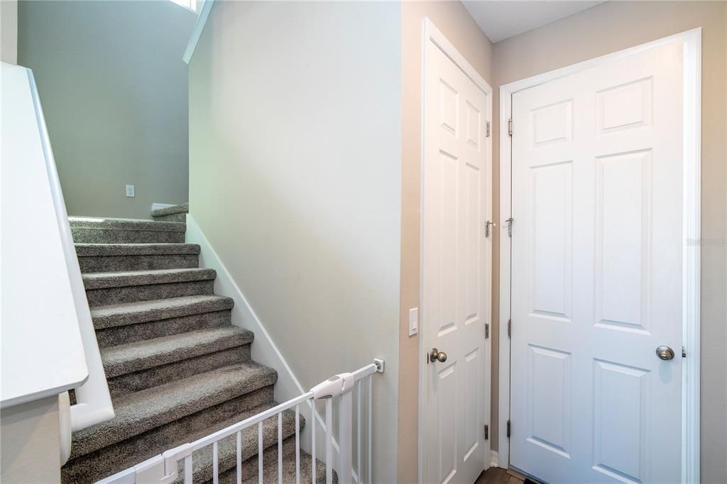 Active With Contract: $490,000 (3 beds, 2 baths, 1661 Square Feet)