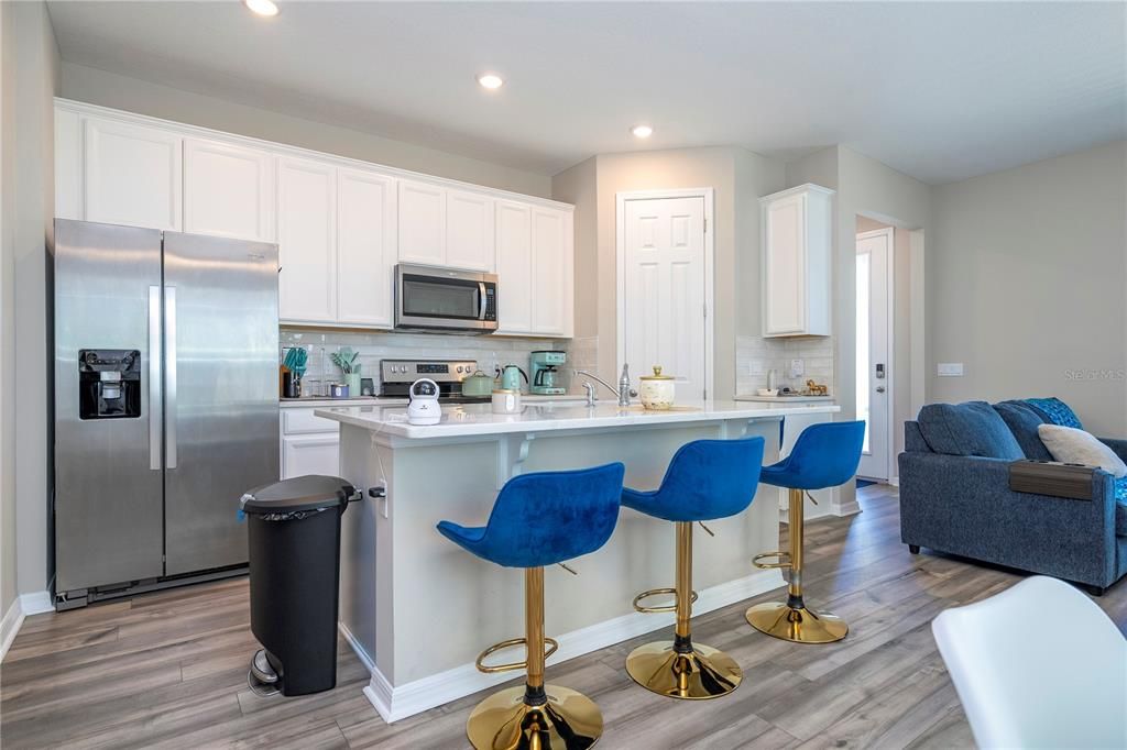 Active With Contract: $490,000 (3 beds, 2 baths, 1661 Square Feet)