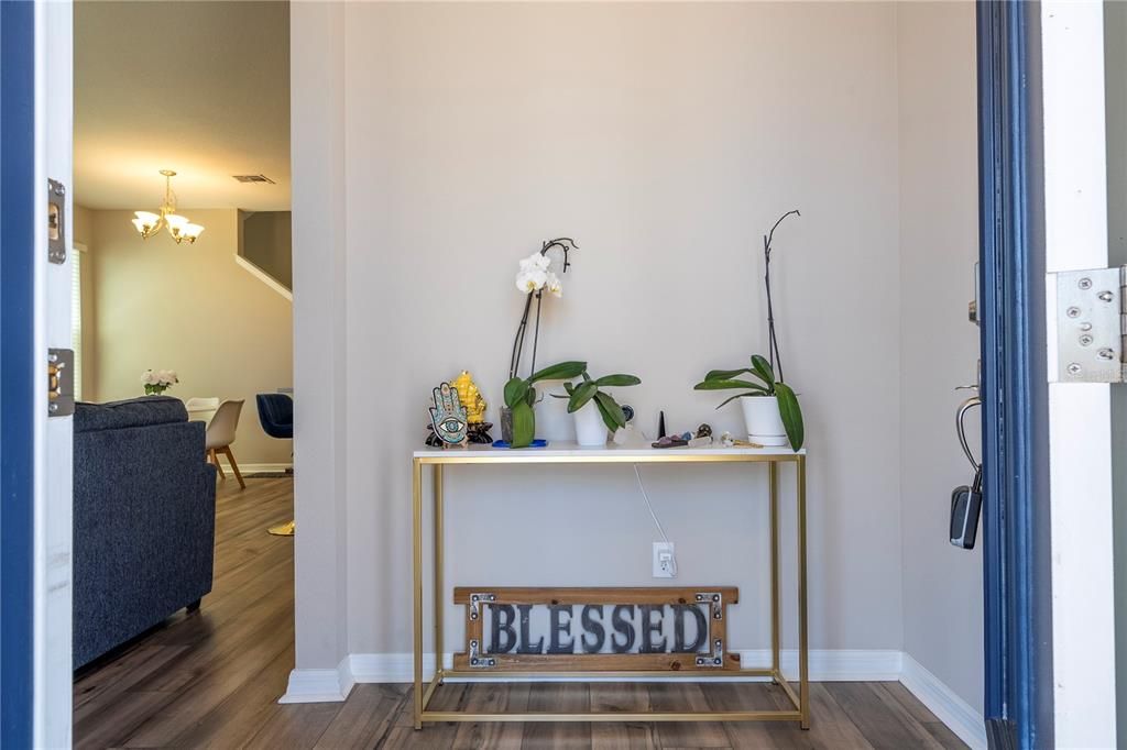 Active With Contract: $490,000 (3 beds, 2 baths, 1661 Square Feet)