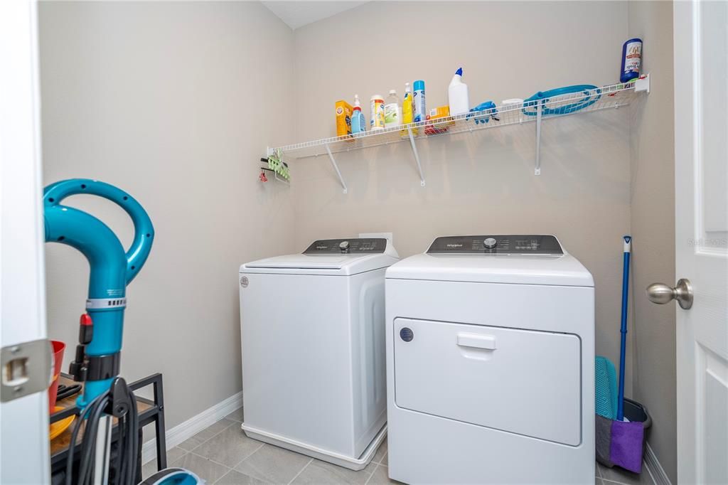 Active With Contract: $490,000 (3 beds, 2 baths, 1661 Square Feet)