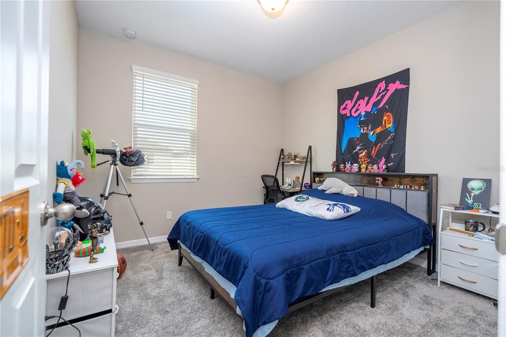 Active With Contract: $490,000 (3 beds, 2 baths, 1661 Square Feet)