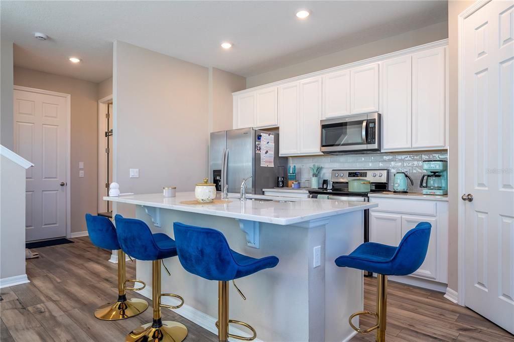 Active With Contract: $490,000 (3 beds, 2 baths, 1661 Square Feet)