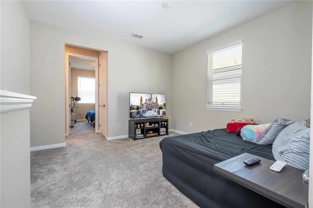 Active With Contract: $490,000 (3 beds, 2 baths, 1661 Square Feet)