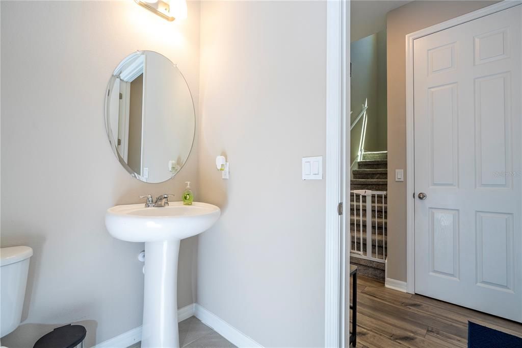 Active With Contract: $490,000 (3 beds, 2 baths, 1661 Square Feet)