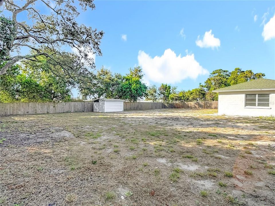 Под контрактом: $235,000 (2 спален, 1 ванн, 946 Квадратных фут)