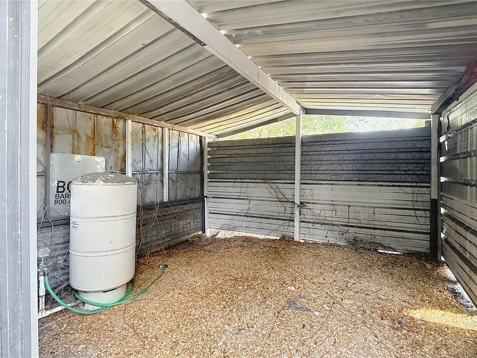 Под контрактом: $235,000 (2 спален, 1 ванн, 946 Квадратных фут)