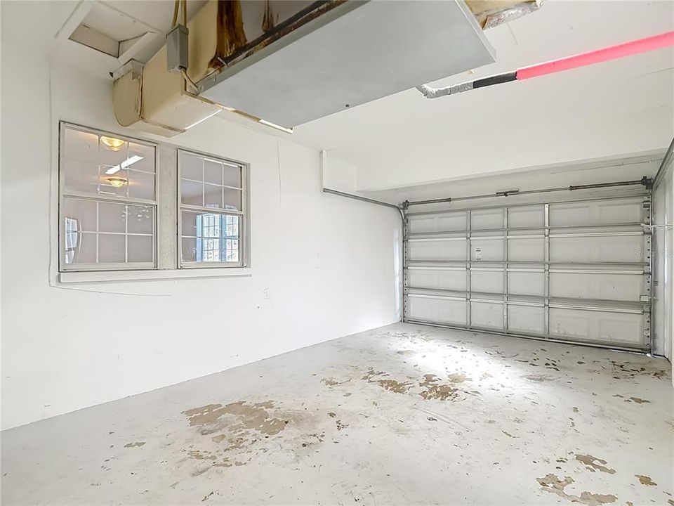 Под контрактом: $235,000 (2 спален, 1 ванн, 946 Квадратных фут)