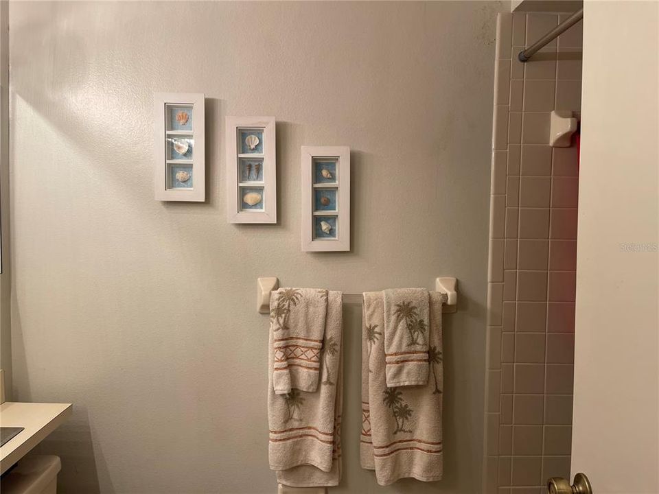 Под контрактом: $195,000 (1 спален, 2 ванн, 1180 Квадратных фут)