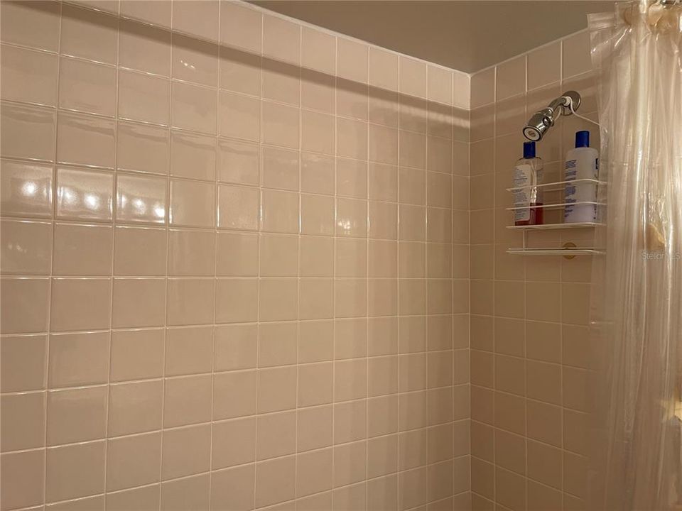 Под контрактом: $195,000 (1 спален, 2 ванн, 1180 Квадратных фут)