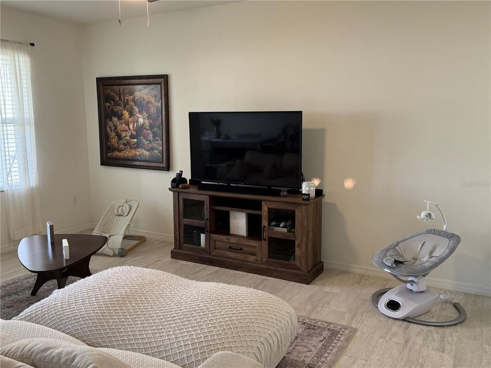 出租: $2,335 (3 贝兹, 2 浴室, 1690 平方英尺)