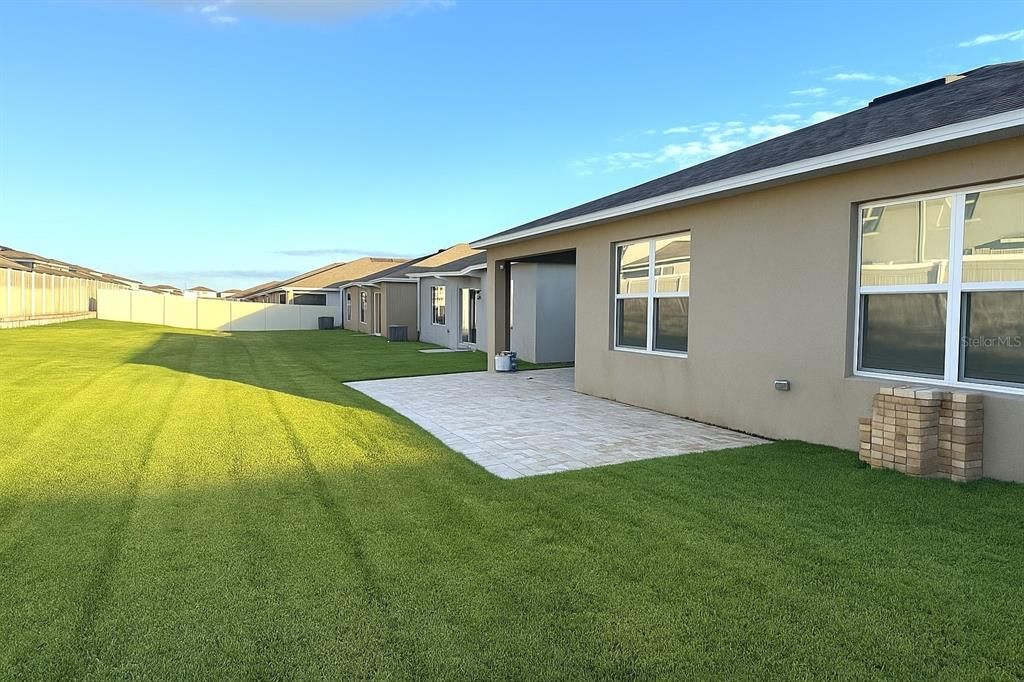 出租: $2,335 (3 贝兹, 2 浴室, 1690 平方英尺)