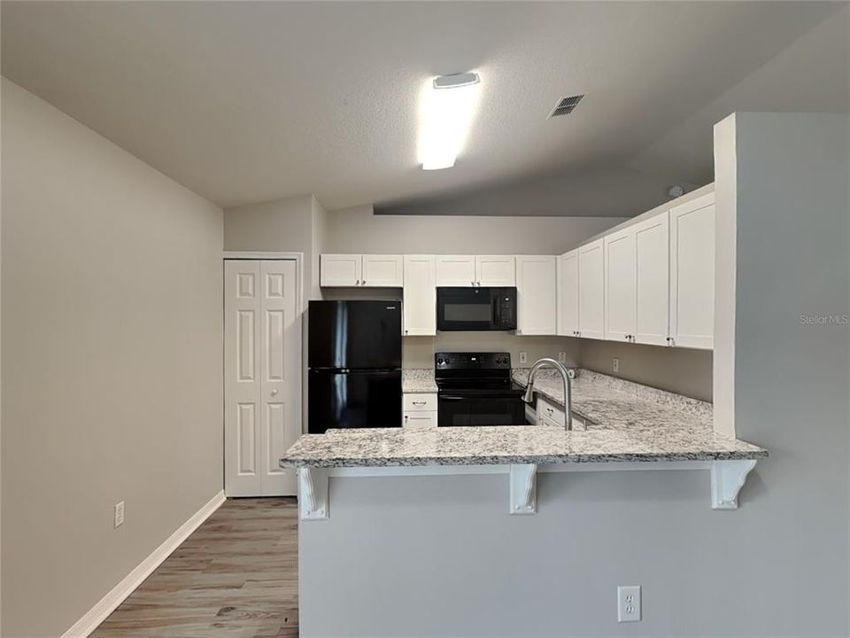 For Rent: $1,829 (3 beds, 2 baths, 1137 Square Feet)