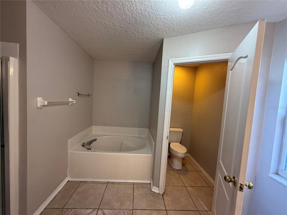 En Renta: $2,200 (4 camas, 2 baños, 1814 Pies cuadrados)