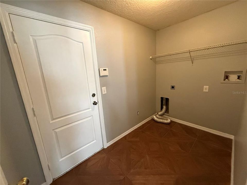 En Renta: $2,200 (4 camas, 2 baños, 1814 Pies cuadrados)