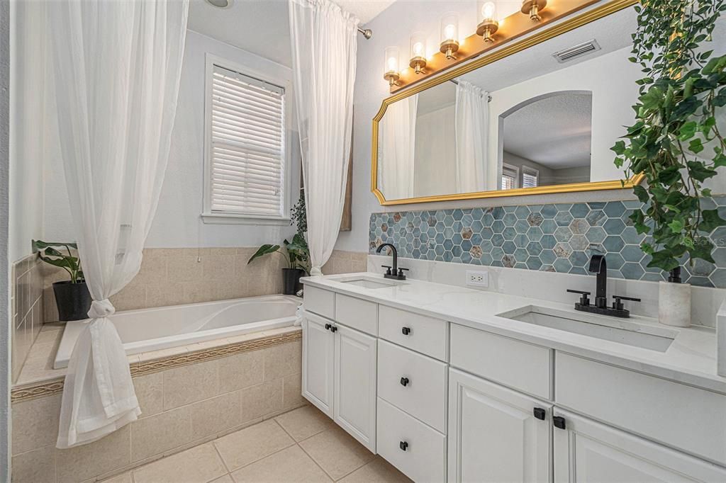 For Sale: $635,000 (3 beds, 2 baths, 1743 Square Feet)