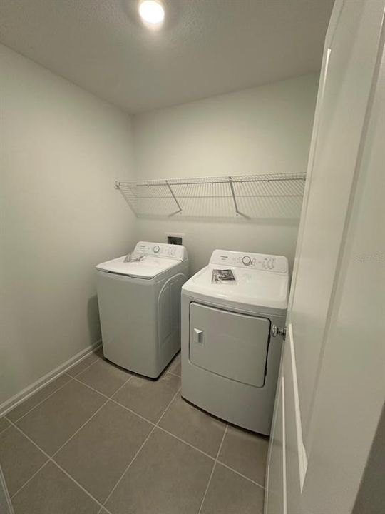 For Rent: $2,050 (4 beds, 2 baths, 1880 Square Feet)