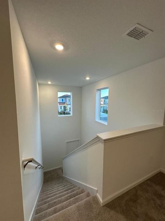 For Rent: $2,050 (4 beds, 2 baths, 1880 Square Feet)