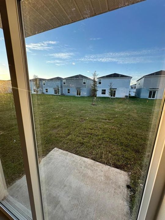 For Rent: $2,050 (4 beds, 2 baths, 1880 Square Feet)