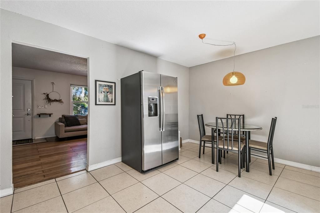 Activo con contrato: $350,000 (4 camas, 2 baños, 1248 Pies cuadrados)