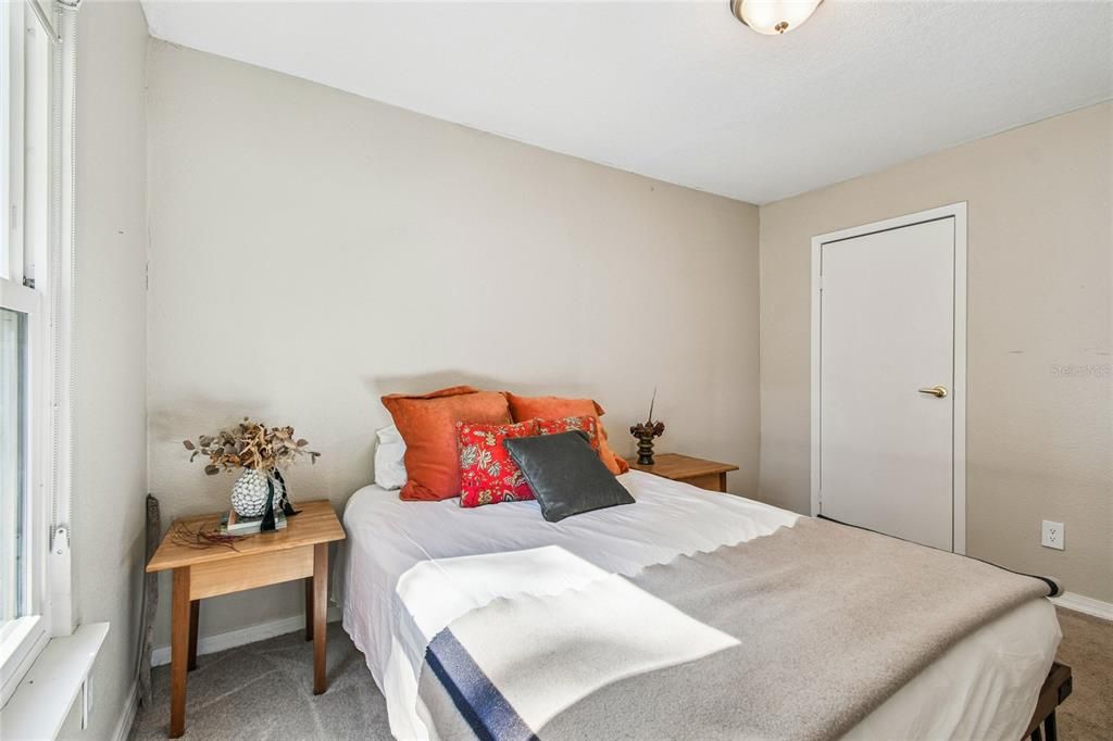 Activo con contrato: $350,000 (4 camas, 2 baños, 1248 Pies cuadrados)