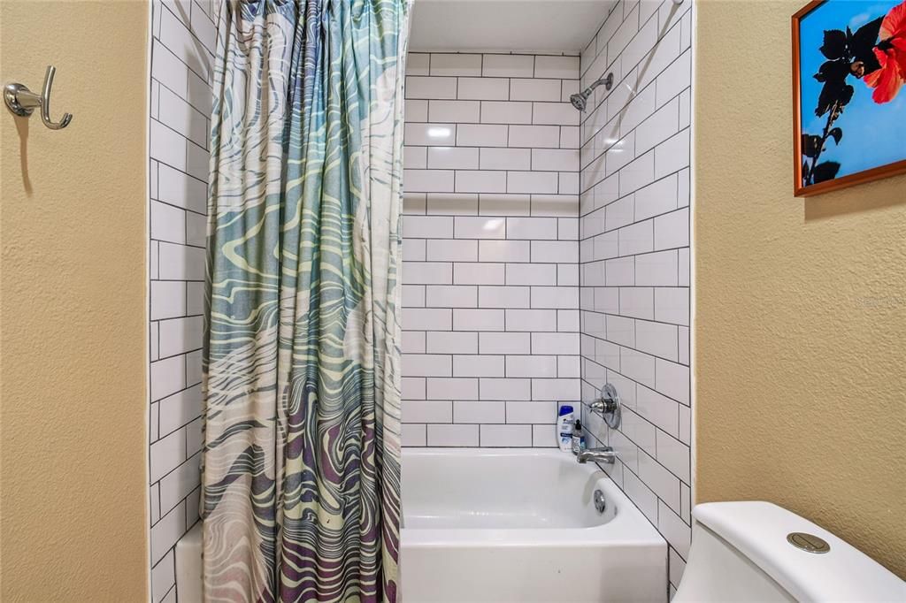 Activo con contrato: $350,000 (4 camas, 2 baños, 1248 Pies cuadrados)