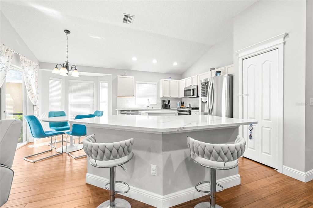 En Venta: $459,000 (3 camas, 2 baños, 1710 Pies cuadrados)