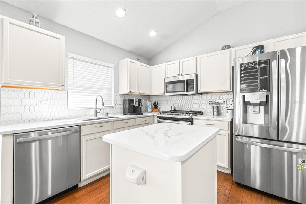 En Venta: $459,000 (3 camas, 2 baños, 1710 Pies cuadrados)