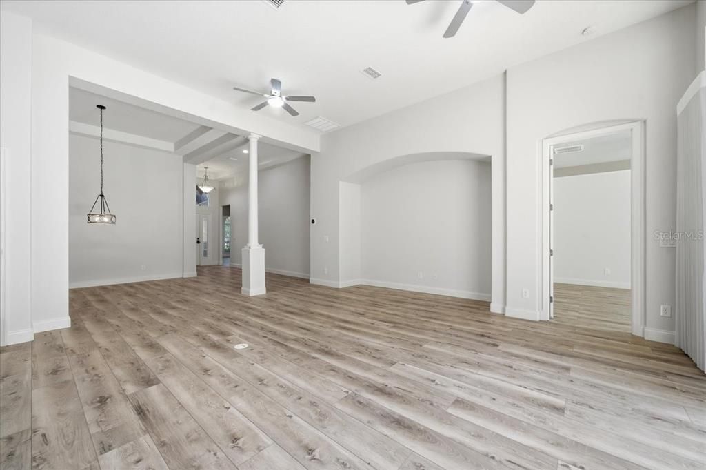 待售: $450,000 (3 贝兹, 2 浴室, 1886 平方英尺)