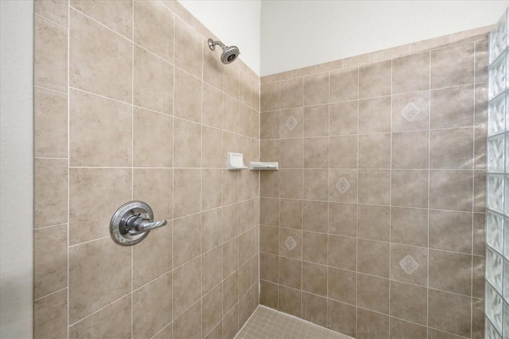 待售: $450,000 (3 贝兹, 2 浴室, 1886 平方英尺)