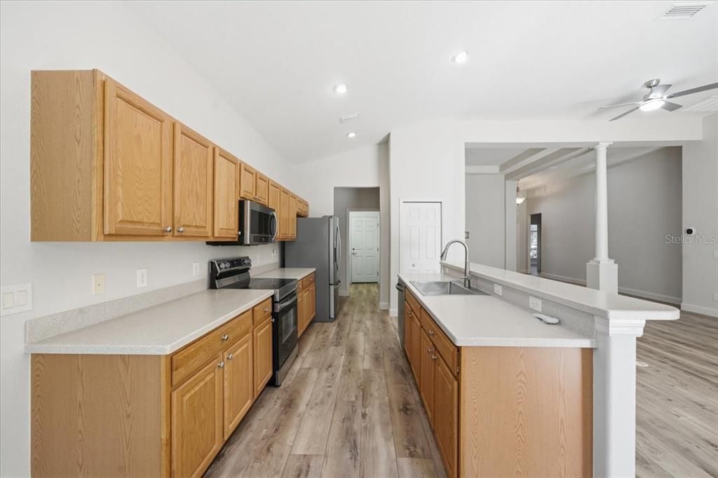 待售: $450,000 (3 贝兹, 2 浴室, 1886 平方英尺)