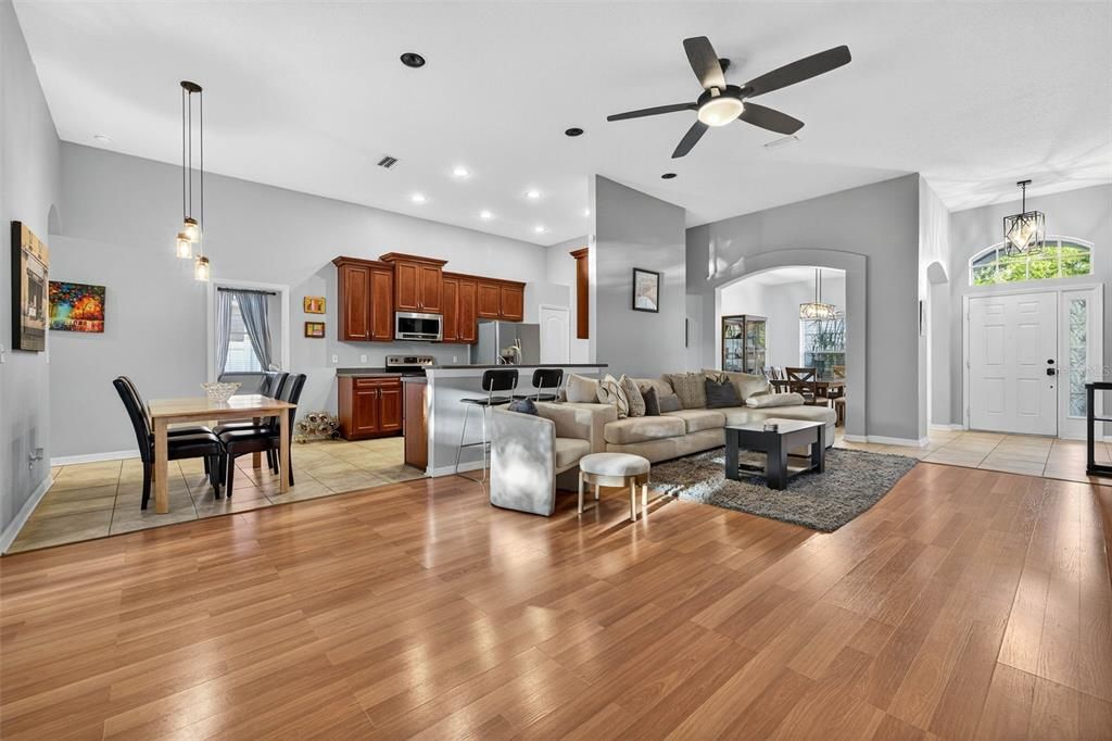 Active With Contract: $474,000 (4 beds, 3 baths, 2190 Square Feet)