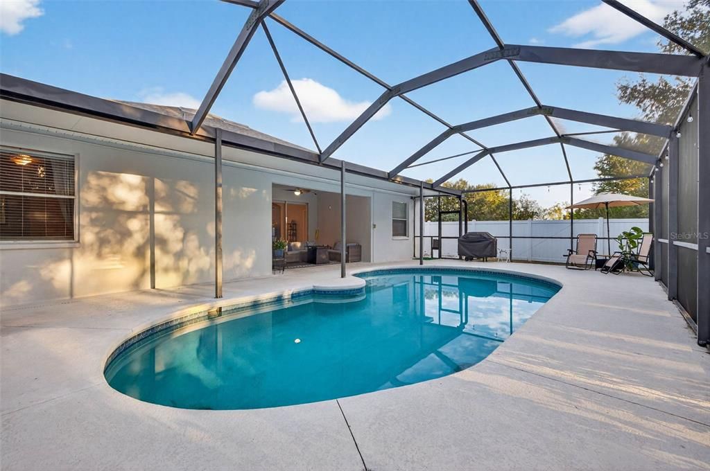 Active With Contract: $474,000 (4 beds, 3 baths, 2190 Square Feet)