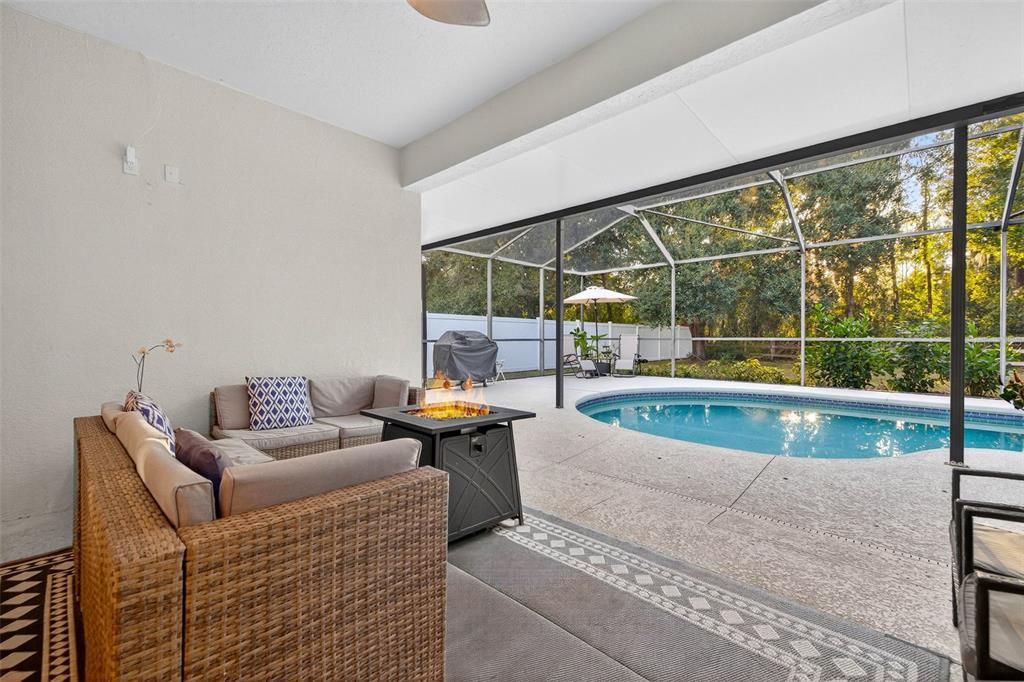 Active With Contract: $474,000 (4 beds, 3 baths, 2190 Square Feet)