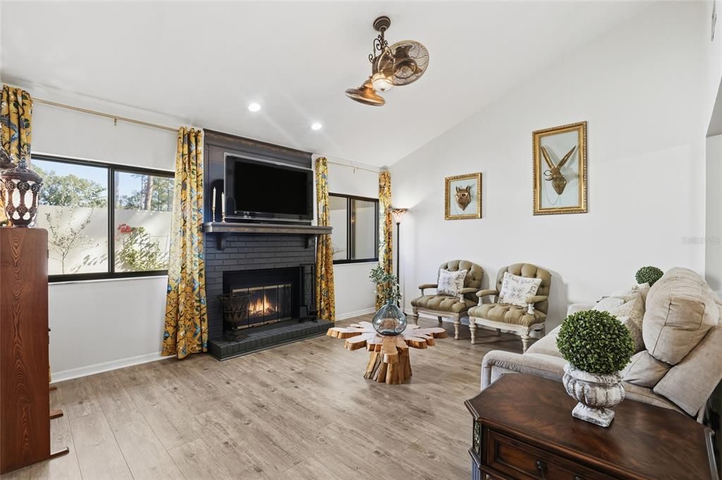 For Sale: $244,900 (3 beds, 2 baths, 1760 Square Feet)