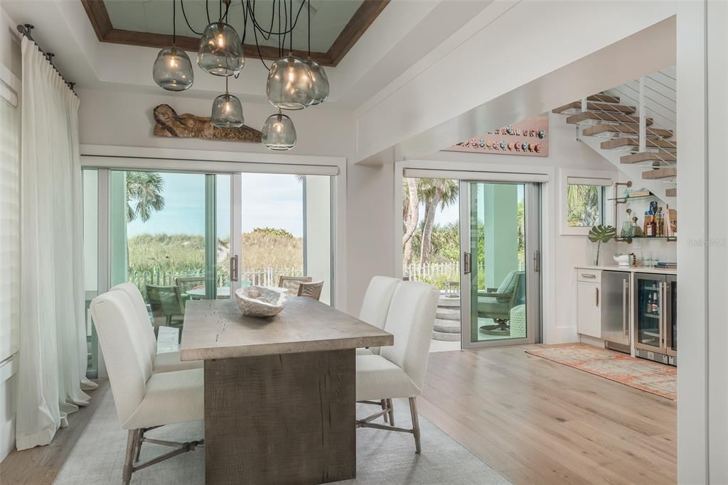 На продажу: $6,750,000 (3 спален, 3 ванн, 2264 Квадратных фут)