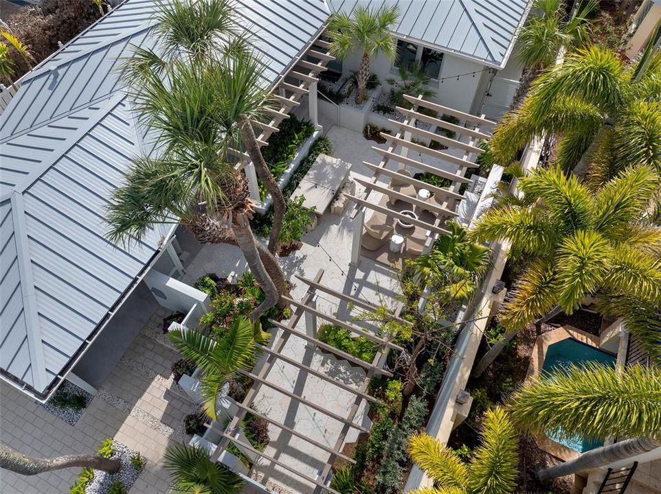 На продажу: $6,750,000 (3 спален, 3 ванн, 2264 Квадратных фут)