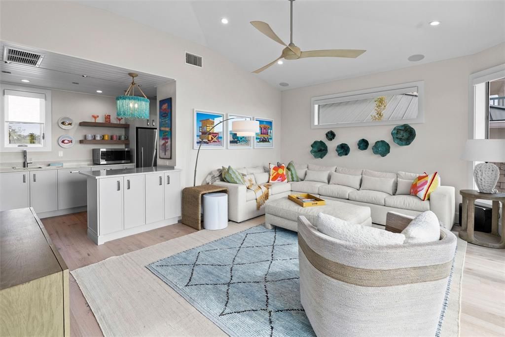 На продажу: $6,750,000 (3 спален, 3 ванн, 2264 Квадратных фут)