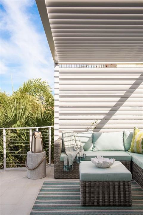 На продажу: $6,750,000 (3 спален, 3 ванн, 2264 Квадратных фут)