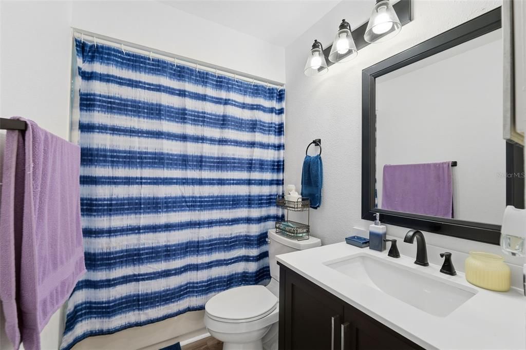 待售: $265,000 (2 贝兹, 2 浴室, 1218 平方英尺)