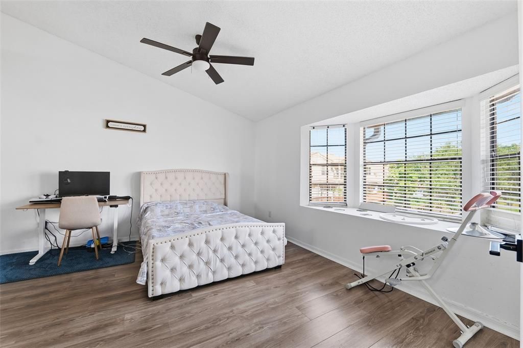 待售: $265,000 (2 贝兹, 2 浴室, 1218 平方英尺)