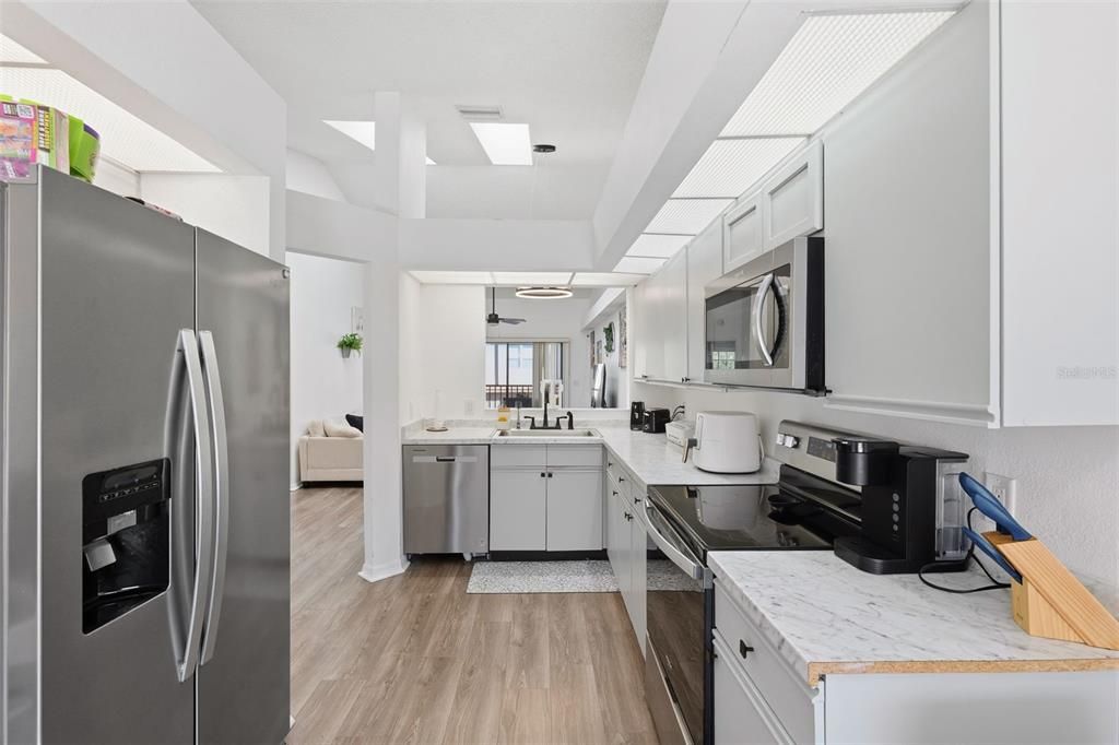 待售: $265,000 (2 贝兹, 2 浴室, 1218 平方英尺)